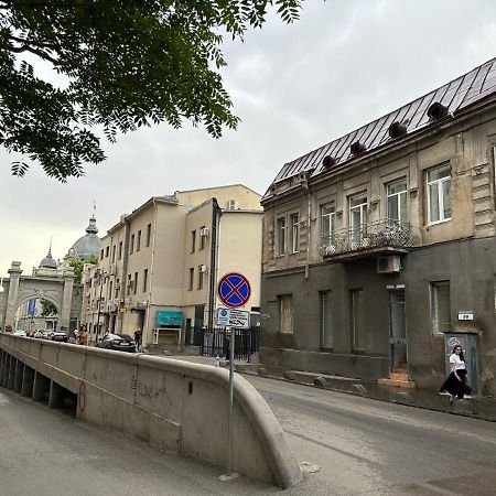 Apartment In The Center Of Tbilisi Eksteriør bilde
